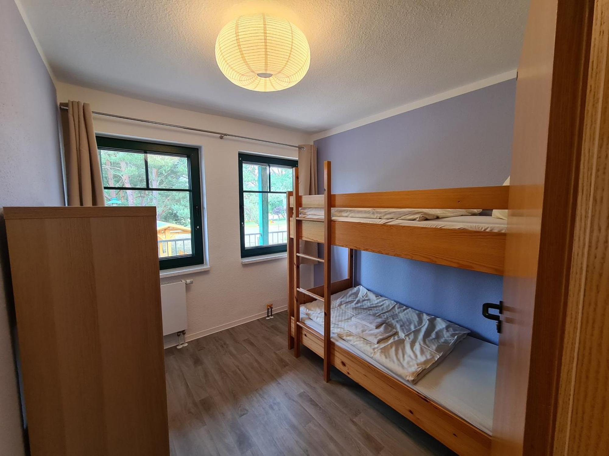 Jugendtours-Feriendorf Ummanz Zimmer foto
