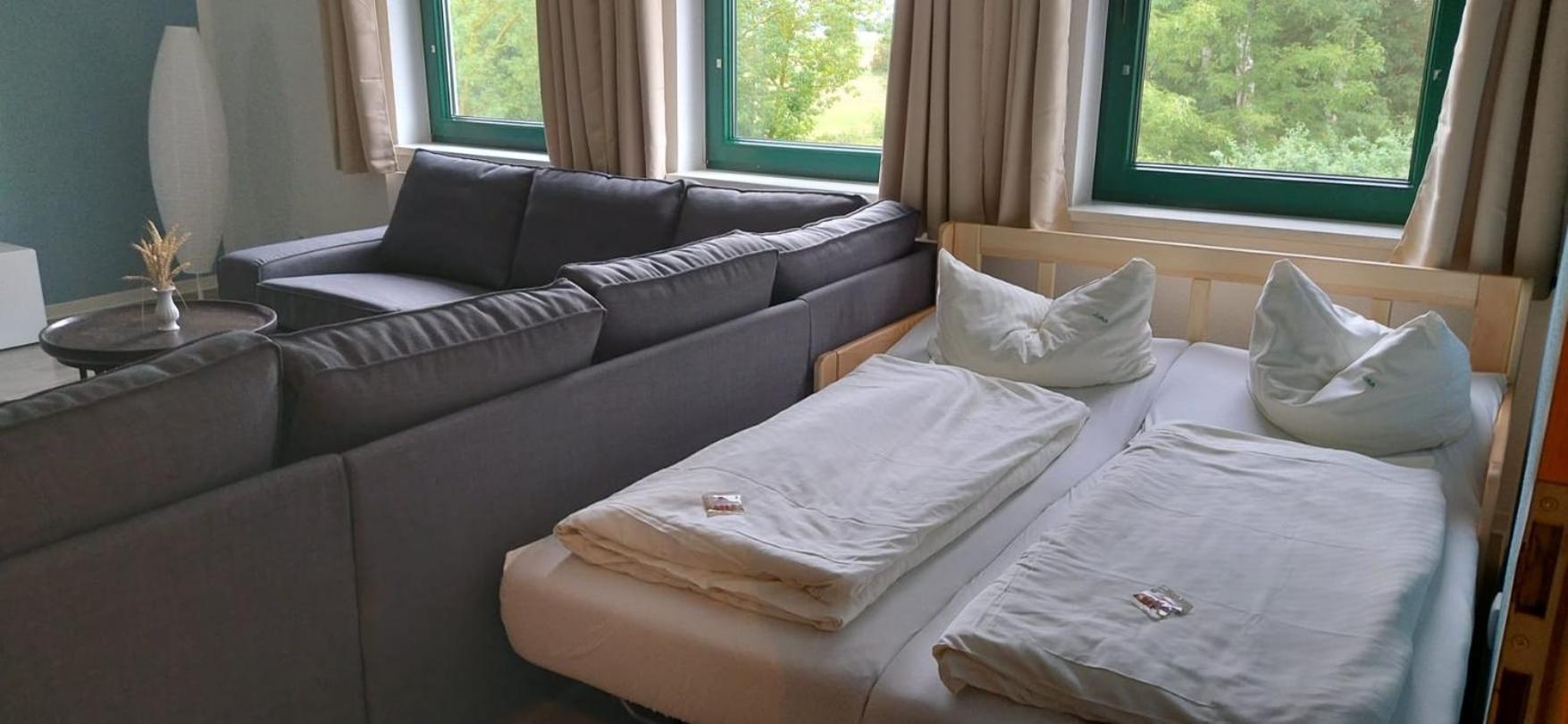 Jugendtours-Feriendorf Ummanz Zimmer foto