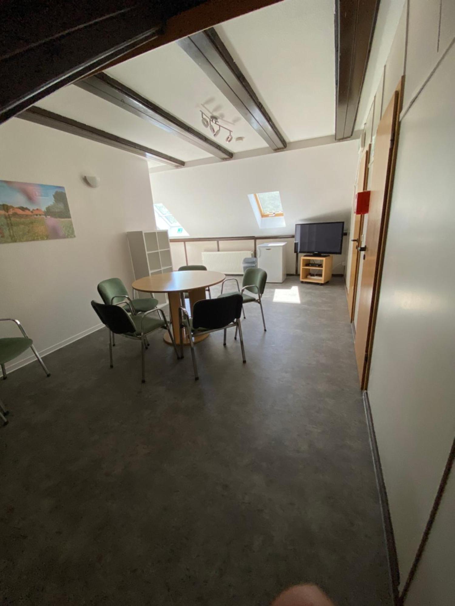 Jugendtours-Feriendorf Ummanz Zimmer foto